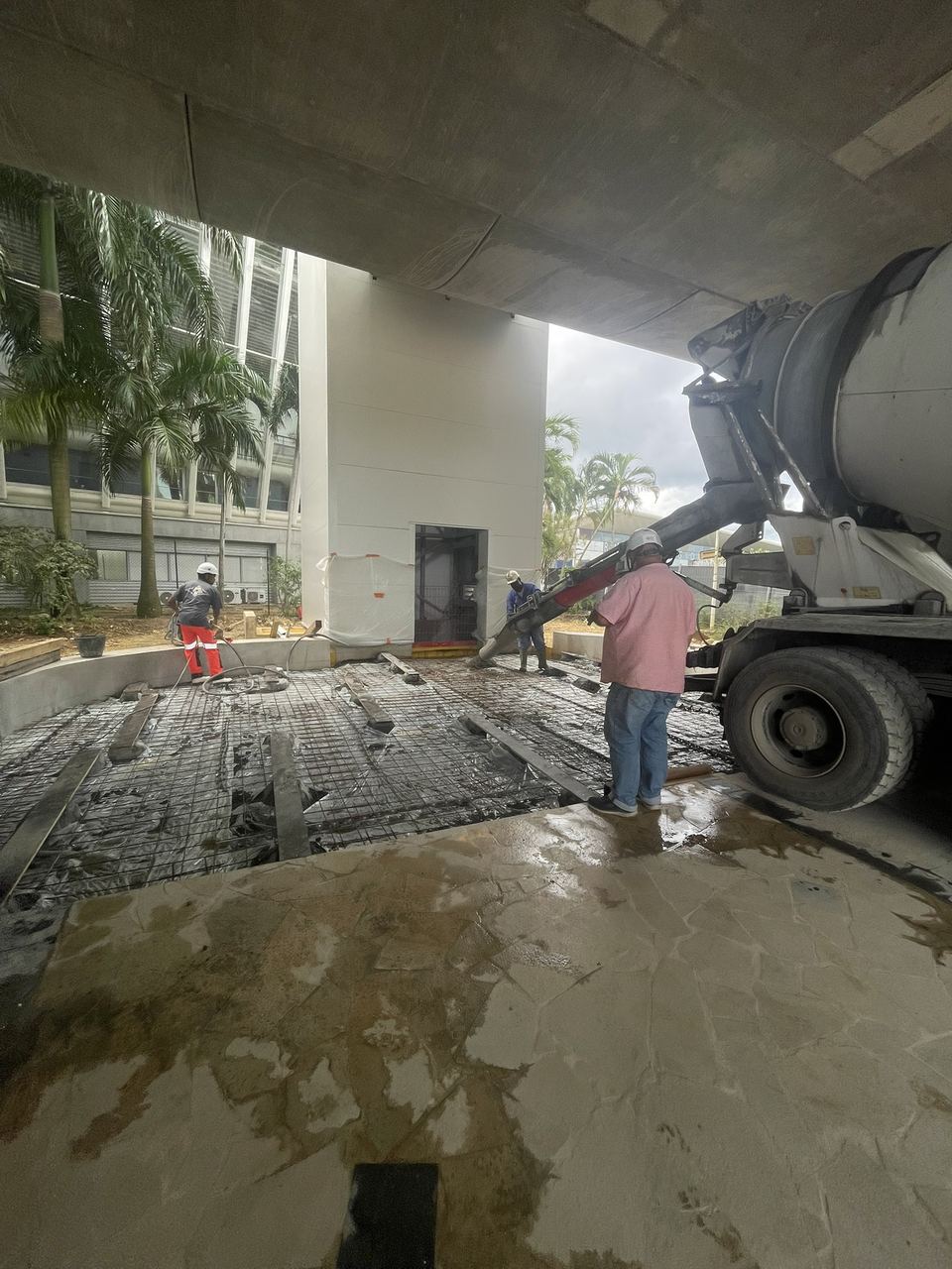 Aéroport Pôle Caraïbes — ascenseurs extérieurs PMR, 1,3 M€